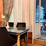 Refined Living, Iconic Address - Calea Victoriei 公寓
