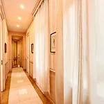 Refined Living, Iconic Address - Calea Victoriei Apartment *