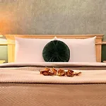 Apartment Refined Living, Iconic Address - Calea Victoriei Bukarest