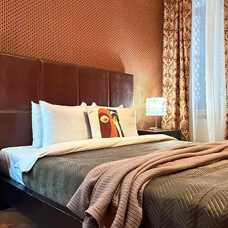 Refined Living, Iconic Address - Calea Victoriei Bukarest