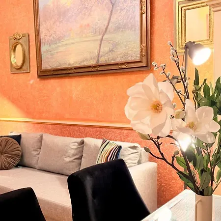 Refined Living, Iconic Address - Calea Victoriei Apartman Bukarest