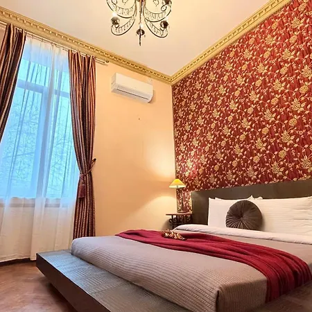 Refined Living, Iconic Address - Calea Victoriei Bukarest