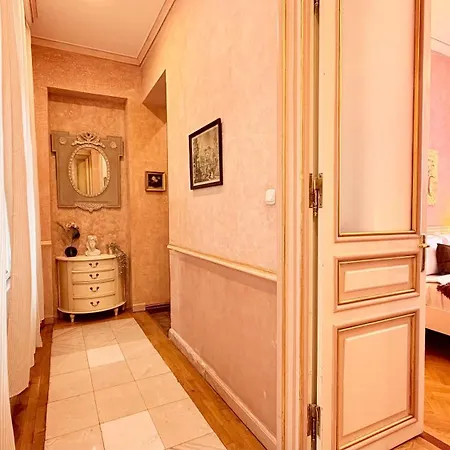 Apartman Refined Living, Iconic Address - Calea Victoriei *