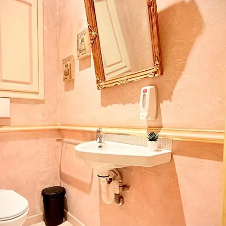 Refined Living, Iconic Address - Calea Victoriei