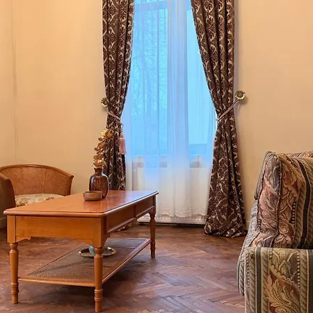Refined Living, Iconic Address - Calea Victoriei Apartman *
