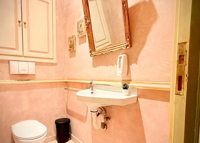 Refined Living, Iconic Address - Calea Victoriei