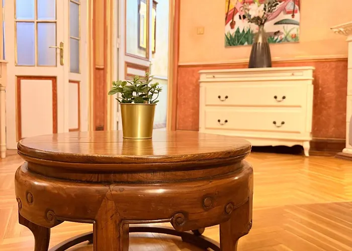 아파트 Refined Living, Iconic Address - Calea Victoriei 부쿠레슈티