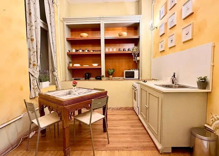 Refined Living, Iconic Address - Calea Victoriei * Bukurešť